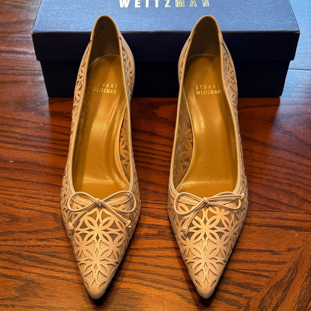 Vintage Stuart Weitzman Women's Beige Floral Heels